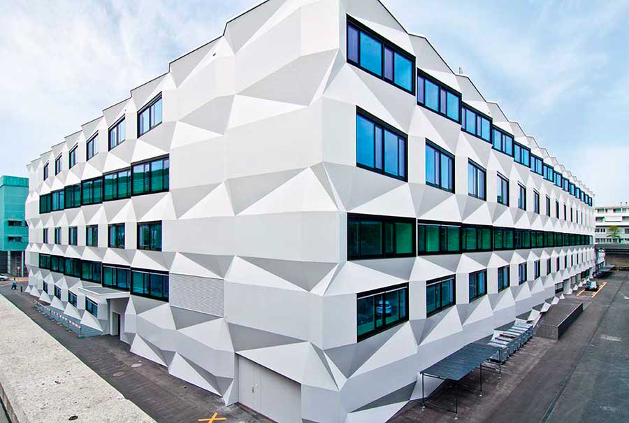 StoVentec R, sistema de fachada ventilada adaptable a superficies curvas y multiplanos